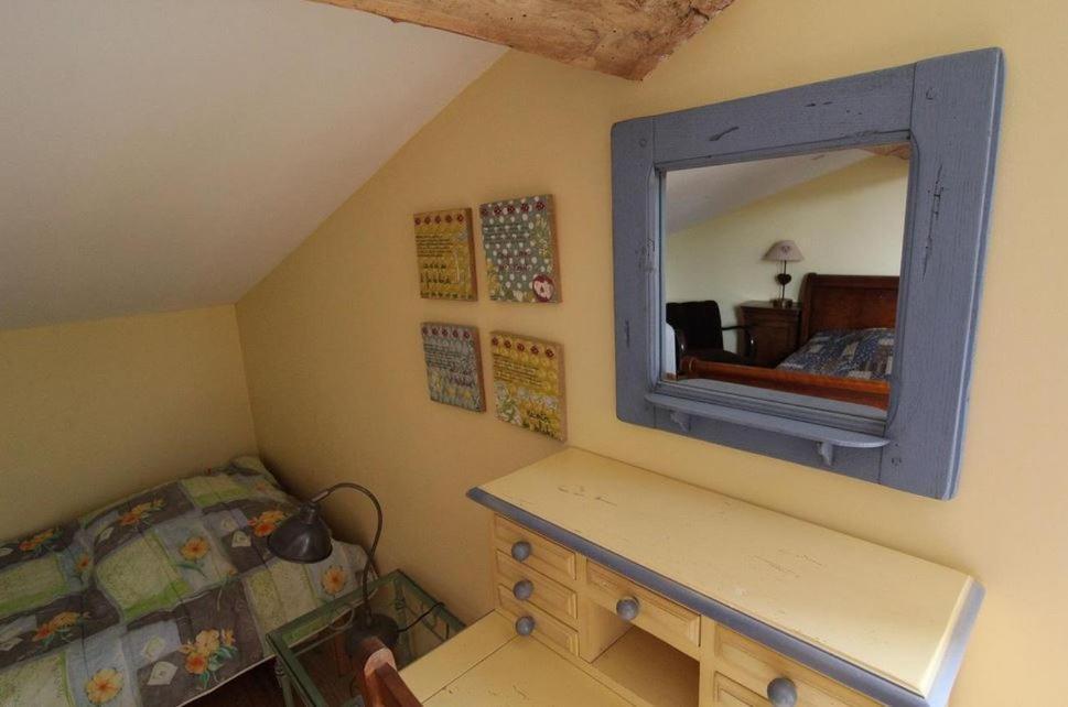 Gite Le Grenier Des Maraichers Albigny-sur-Saone Exterior foto